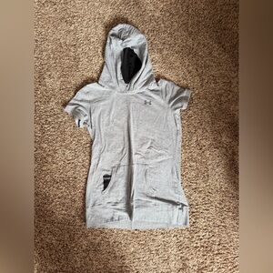 Under Armour Light Gray Hoodie Tee